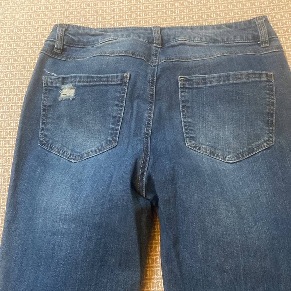 Women’s size 8 d. jeans - Picture 4 of 6